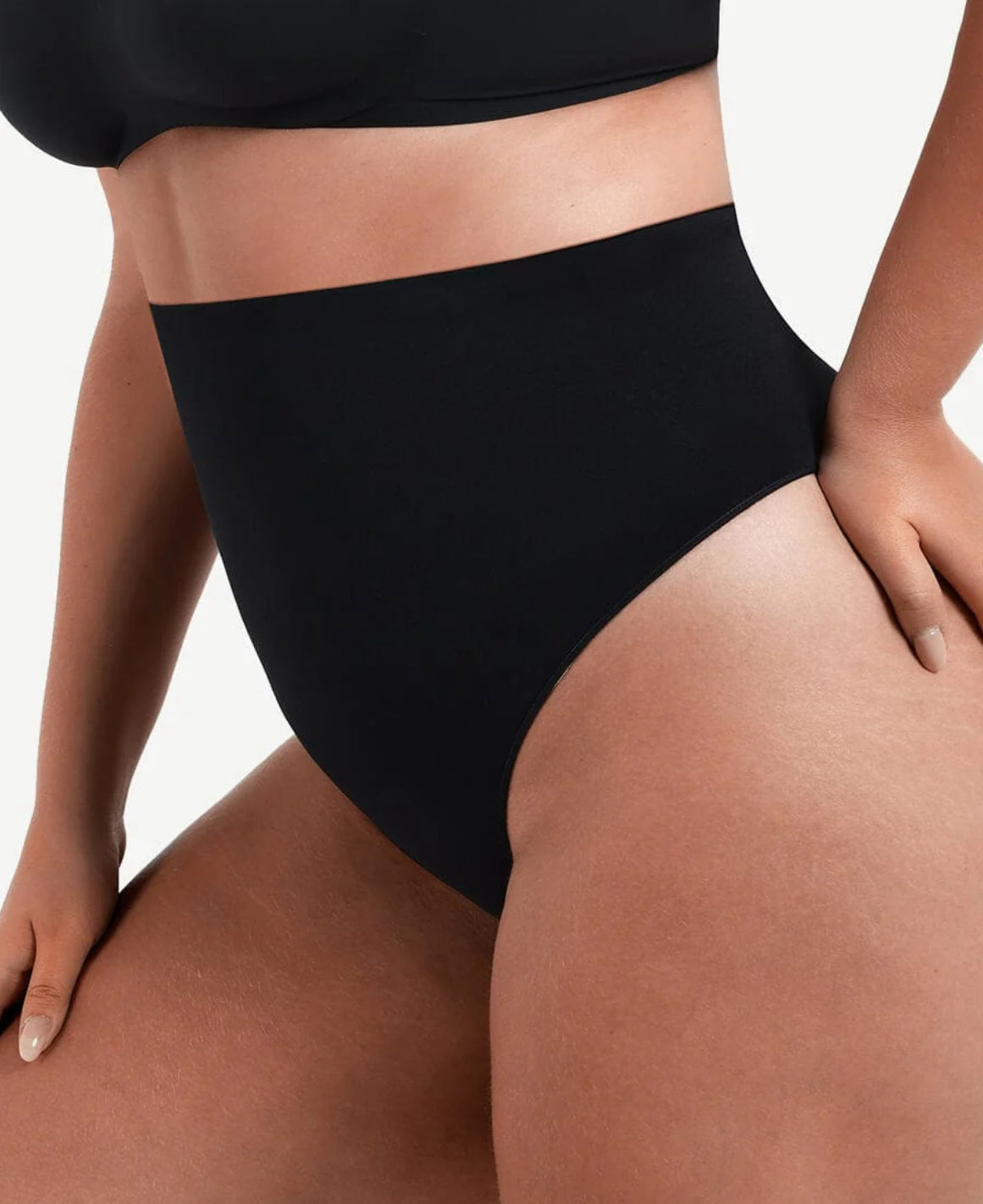 MID-RISE SHAPING THONG